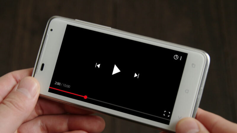 YouTubeで学ぶソロキャンプ！動画で学ぶ道具の使い方やテクニック